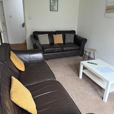 Large 2 Bedroom House Wombridge Esterno foto