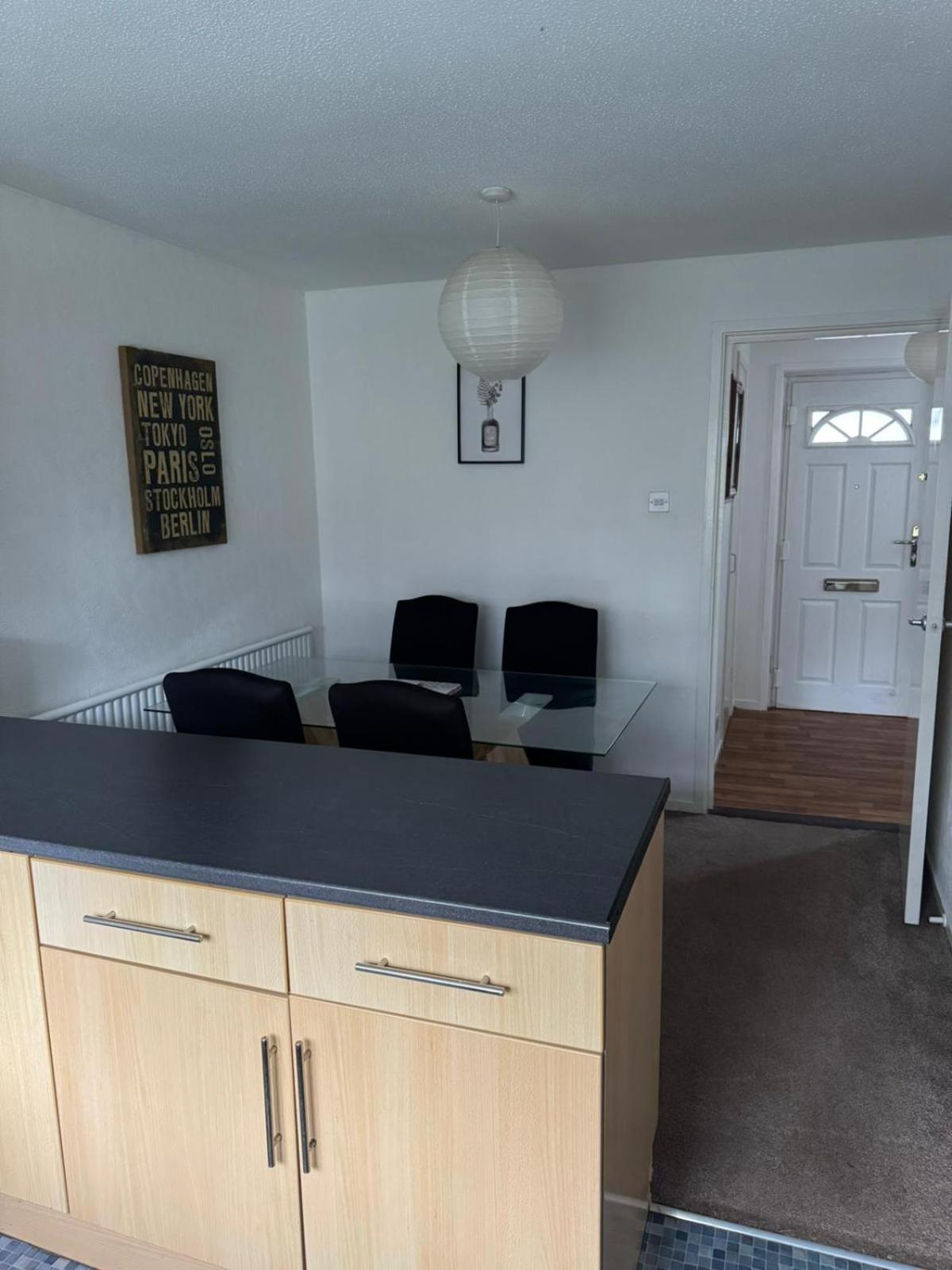 Large 2 Bedroom House Wombridge Esterno foto